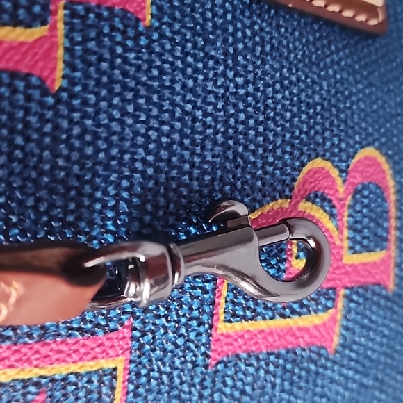 NWT. Dooney and Bourke Crossbody Purse. - Picture 12 of 15